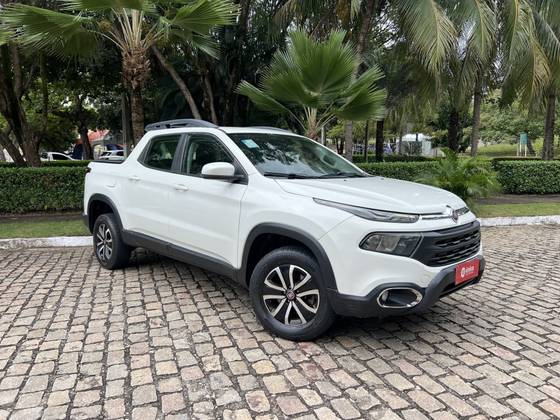 FIAT TORO 1.8 16V EVO FLEX FREEDOM AT6 FIAT TORO 1.8 16V EVO FLEX FREEDOM AT6